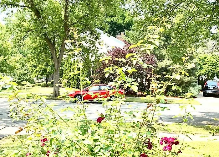B5 A Private In Downtown With Desk And Wi-fi Near Everything Habitación en casa particular Naperville